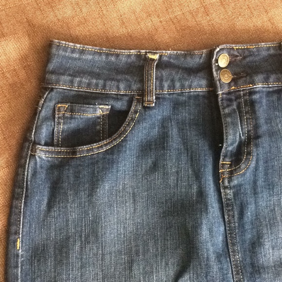 Old Navy Denim Blue Jean Skirt, Size 4 - Picture 2 of 6
